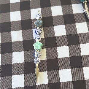 Floral Beaded roach clip